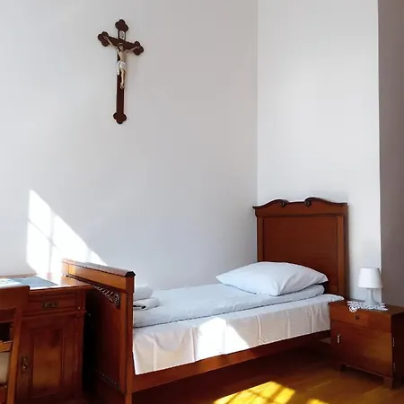 Alojamento de Acomodação e Pequeno-almoço Dom Notre Dame Wrocław